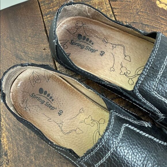 Born Women’s 40 (9.5) Black Pebble Leather Loafers Slip On Spring Step - Picture 3 of 8